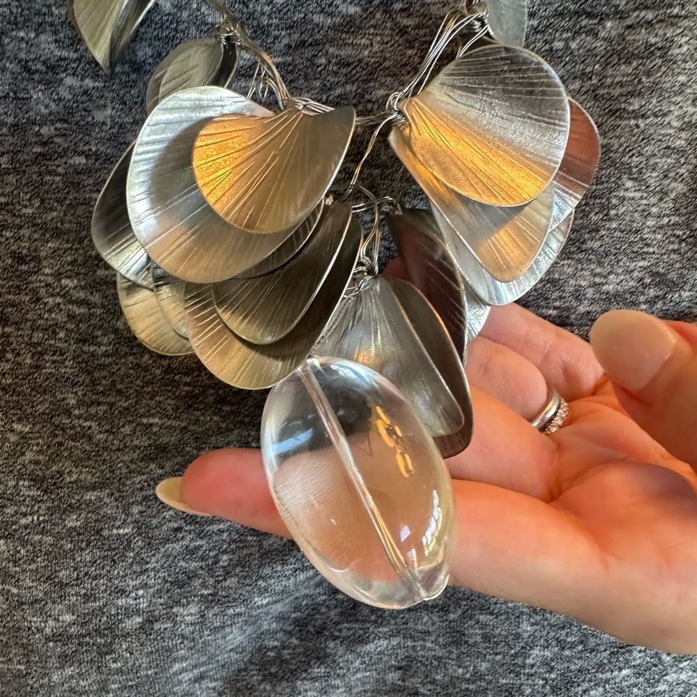 Vilaiwan Handcrafted Necklace​​​ - Picture 3 of 4